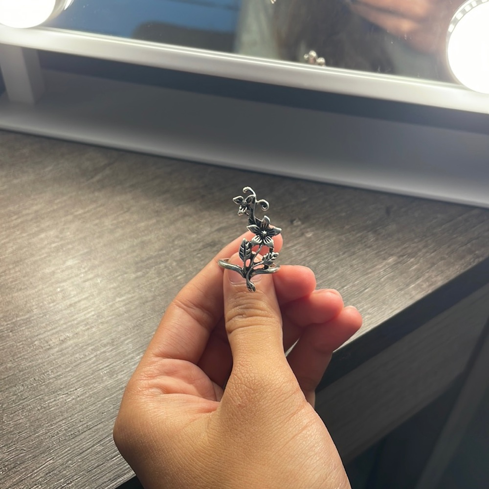 Rings - Picture 2 of 6